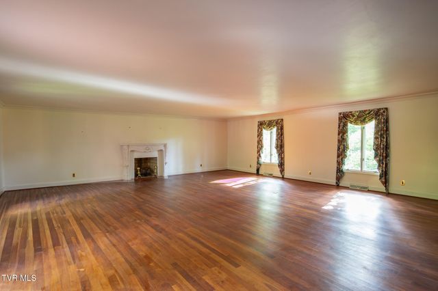 479 Holston Drive, Blountville, TN 37617