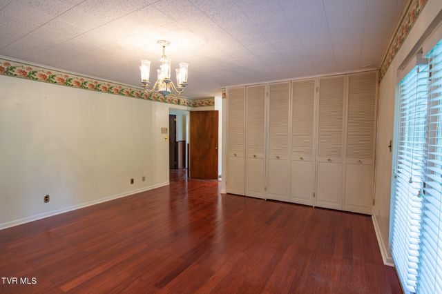479 Holston Drive, Blountville, TN 37617