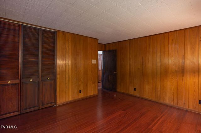479 Holston Drive, Blountville, TN 37617
