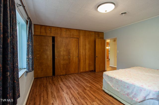 479 Holston Drive, Blountville, TN 37617