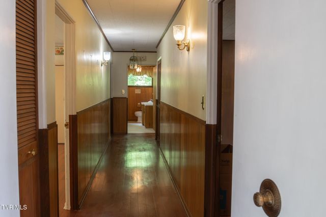 479 Holston Drive, Blountville, TN 37617