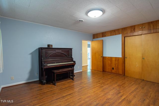 479 Holston Drive, Blountville, TN 37617
