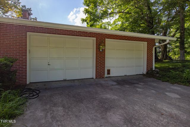 479 Holston Drive, Blountville, TN 37617