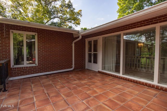 479 Holston Drive, Blountville, TN 37617