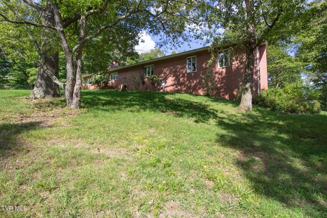 479 Holston Drive, Blountville, TN 37617