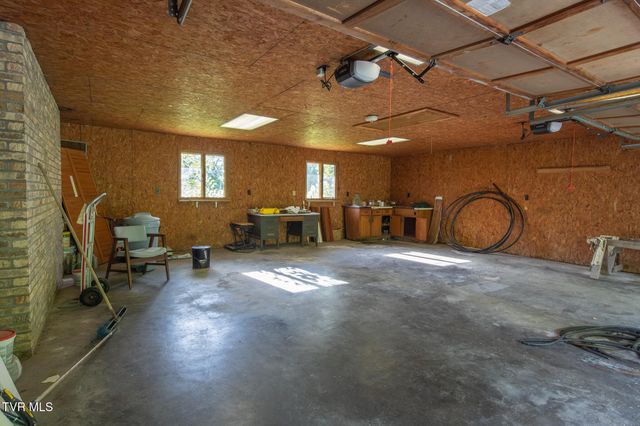 479 Holston Drive, Blountville, TN 37617