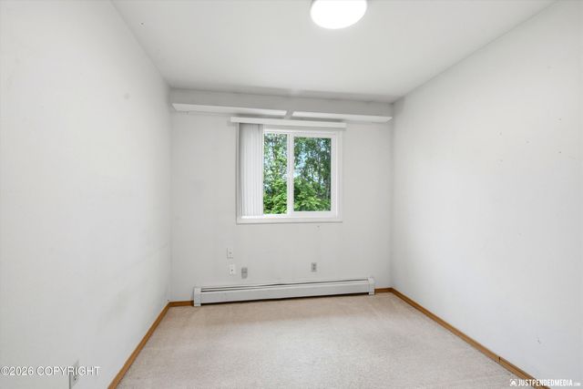 3516 W 43rd Avenue, Anchorage, AK 99517