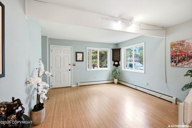 3516 W 43rd Avenue, Anchorage, AK 99517