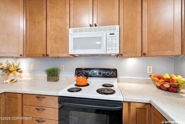 3516 W 43rd Avenue, Anchorage, AK 99517