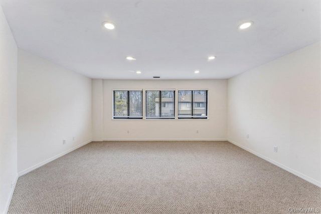 124 Foxwood Drive, Jericho, NY 11753