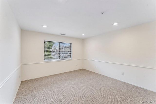 124 Foxwood Drive, Jericho, NY 11753