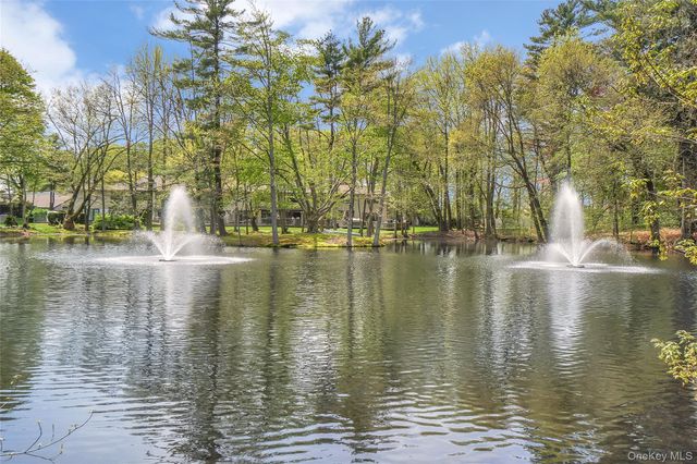 124 Foxwood Drive, Jericho, NY 11753