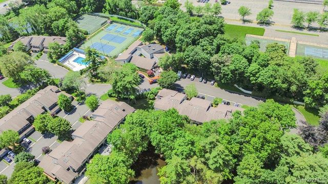 124 Foxwood Drive, Jericho, NY 11753