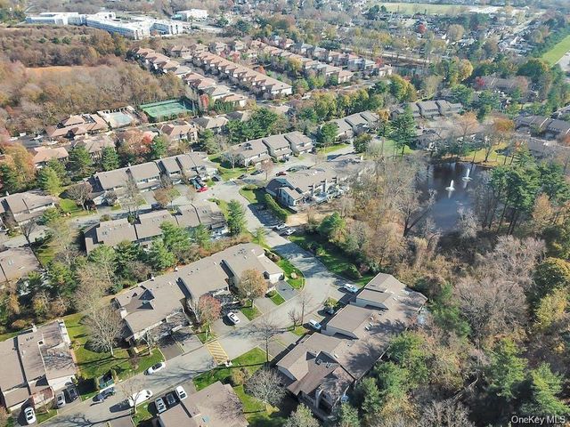 124 Foxwood Drive, Jericho, NY 11753