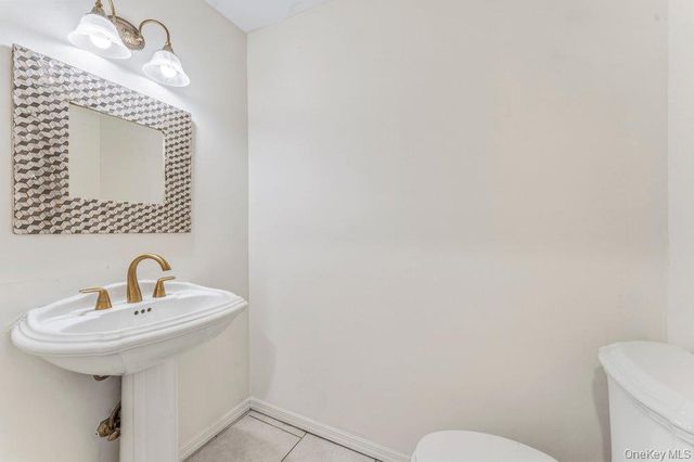 124 Foxwood Drive, Jericho, NY 11753