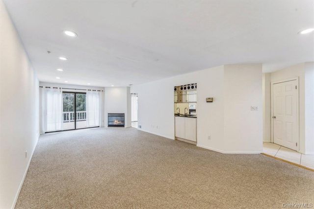 124 Foxwood Drive, Jericho, NY 11753