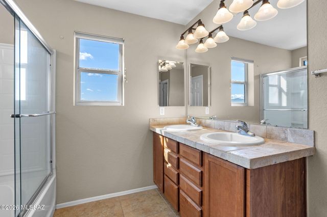 511 E Sterling Canyon Drive, Vail, AZ 85641