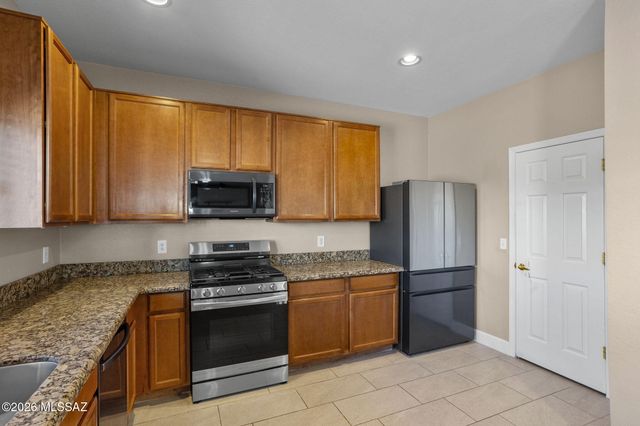 511 E Sterling Canyon Drive, Vail, AZ 85641