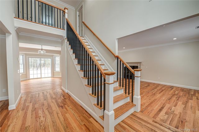 2 Mini Court, Manorville, NY 11949