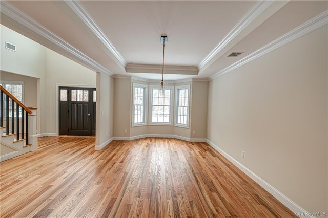 2 Mini Court, Manorville, NY 11949