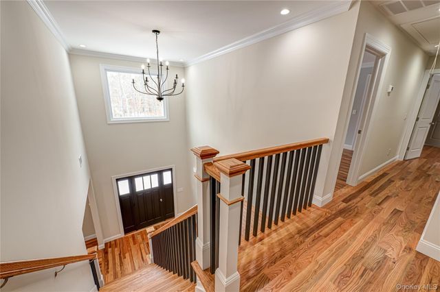2 Mini Court, Manorville, NY 11949
