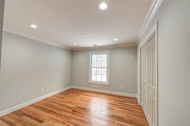 2 Mini Court, Manorville, NY 11949