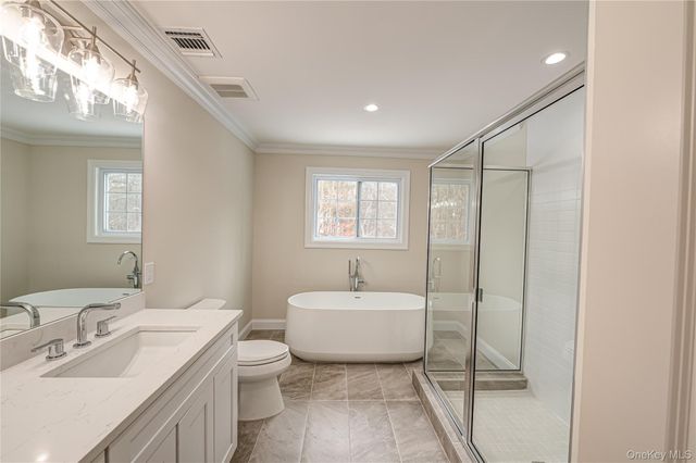 2 Mini Court, Manorville, NY 11949