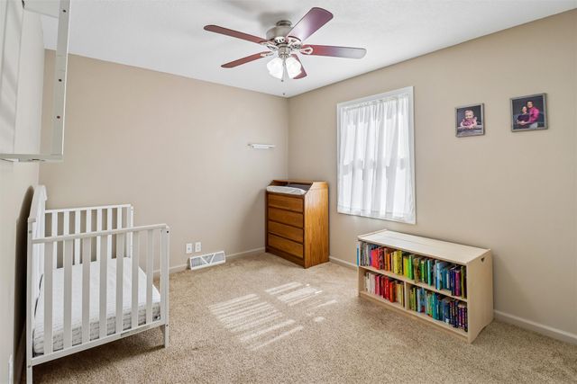 1405 W Grandview Drive, Knoxville, IA 50138