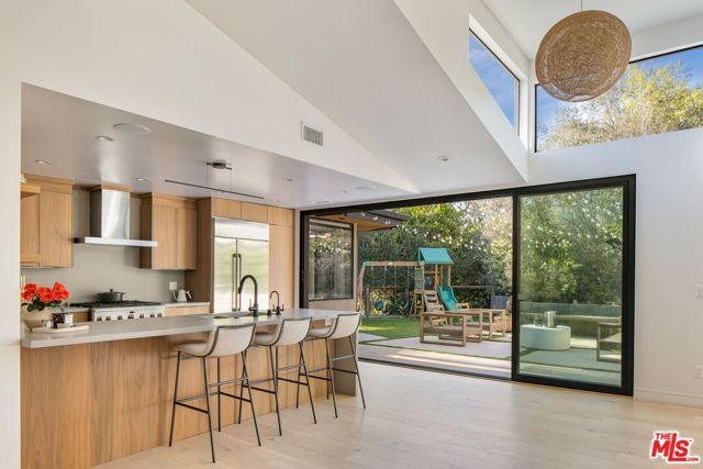 2450 Nalin Drive, Los Angeles, CA 90077