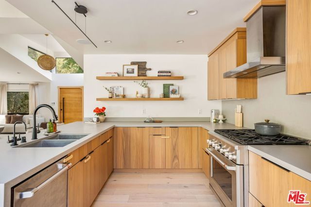 2450 Nalin Drive, Los Angeles, CA 90077