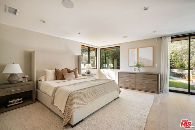 2450 Nalin Drive, Los Angeles, CA 90077