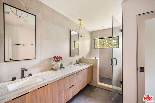2450 Nalin Drive, Los Angeles, CA 90077