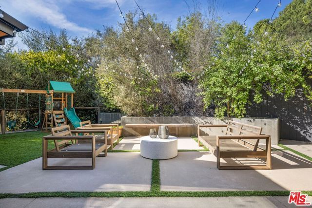 2450 Nalin Drive, Los Angeles, CA 90077