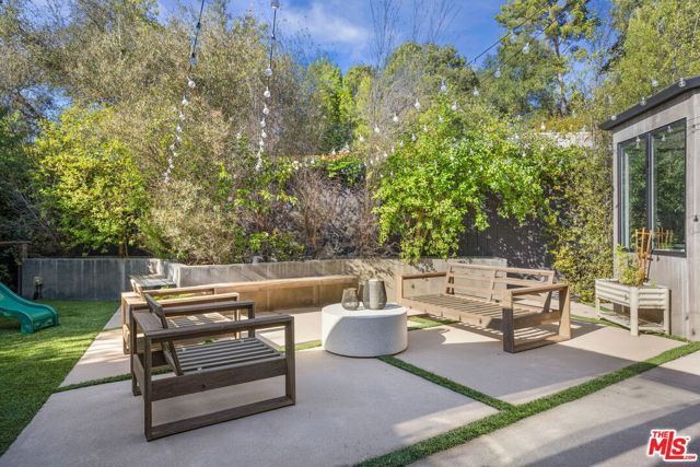 2450 Nalin Drive, Los Angeles, CA 90077