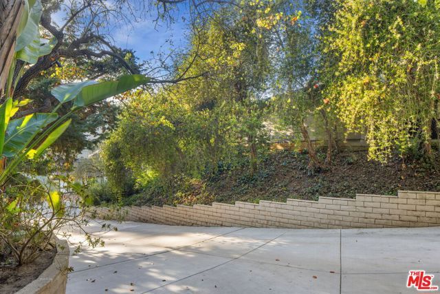 2450 Nalin Drive, Los Angeles, CA 90077