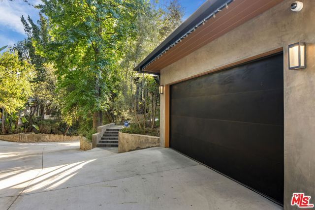 2450 Nalin Drive, Los Angeles, CA 90077