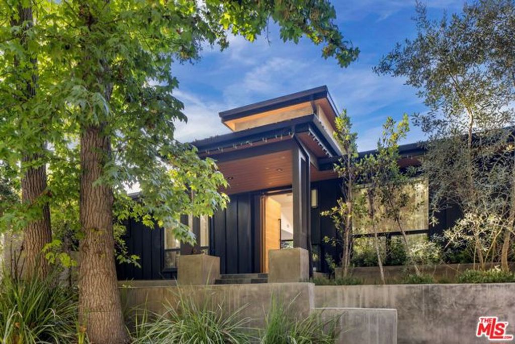 2450 Nalin Drive, Los Angeles, CA 90077