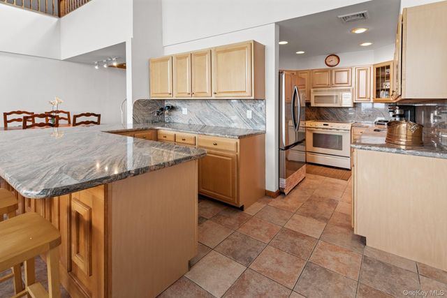 430 Salt Marsh Lane, Peconic, NY 11958