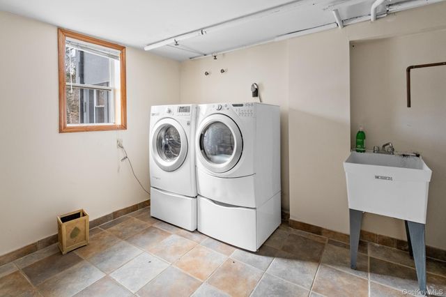 430 Salt Marsh Lane, Peconic, NY 11958