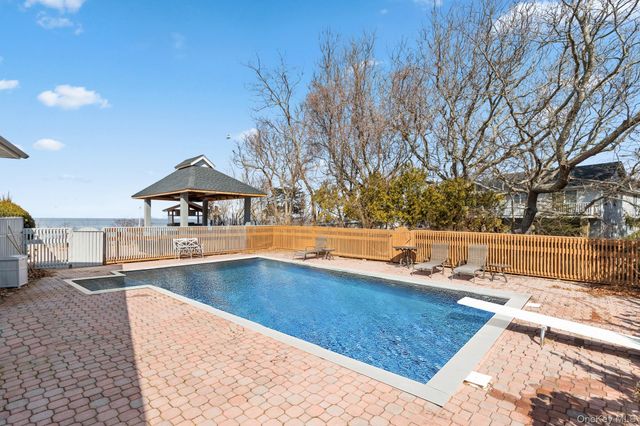 430 Salt Marsh Lane, Peconic, NY 11958