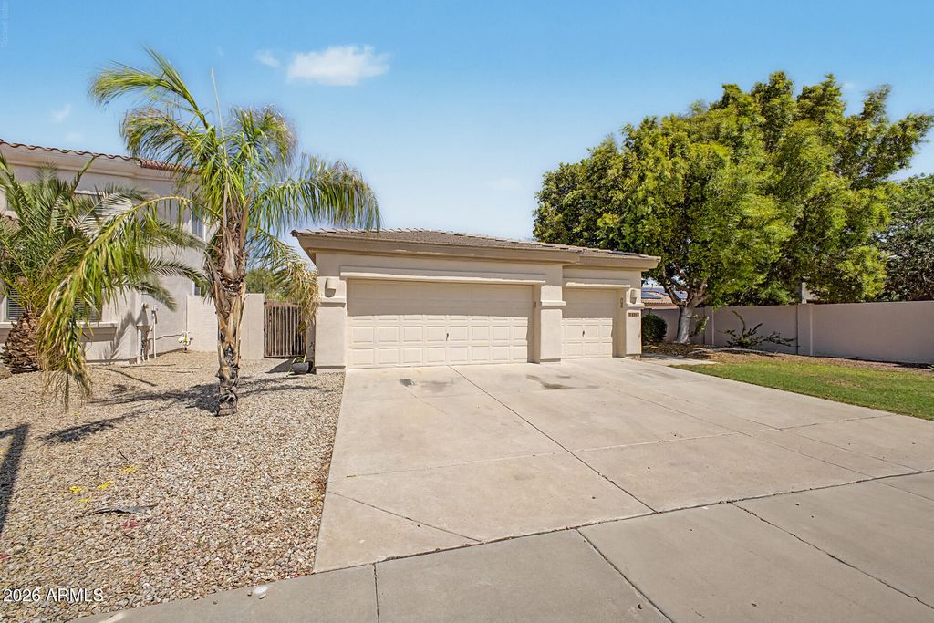 2919 N 140TH Drive, Goodyear, AZ 85395 — exterior