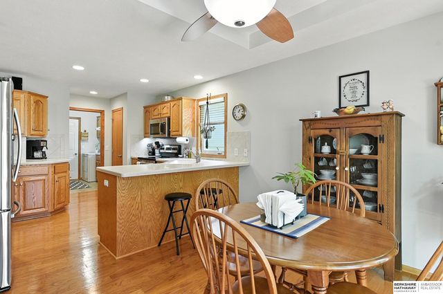 4918 Fountain Drive, Papillion, NE 68133