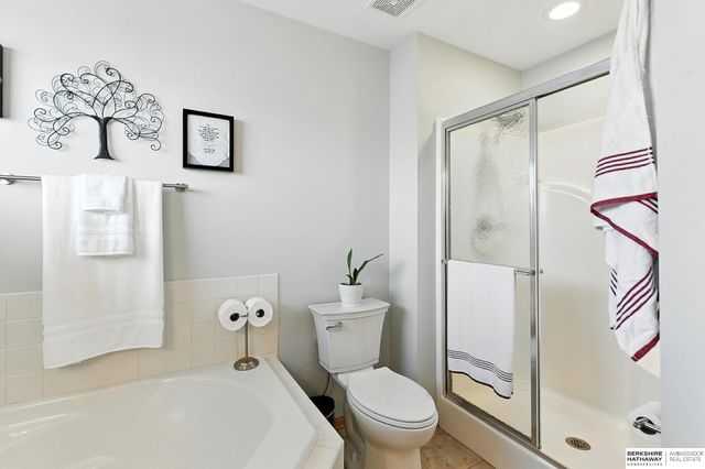 4918 Fountain Drive, Papillion, NE 68133