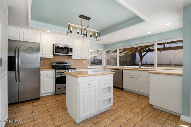 2482 Gayle Place, Simi Valley, CA 93065