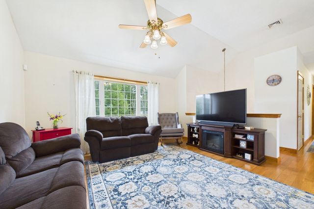120 Purchase St, Middleboro, MA 02346