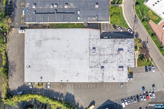 60 Commerce Way B, Hackensack, NJ 07601