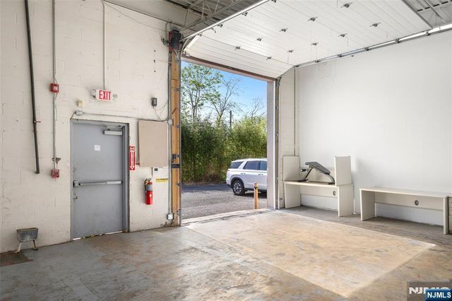 60 Commerce Way B, Hackensack, NJ 07601