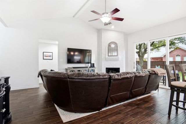 16 Durango Drive, Trophy Club, TX 76262