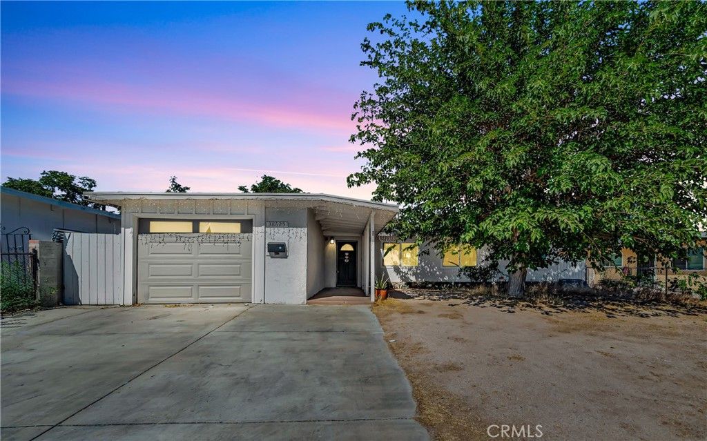 Image 1 of property listing at 38625 Sumac, Palmdale, CA 93550