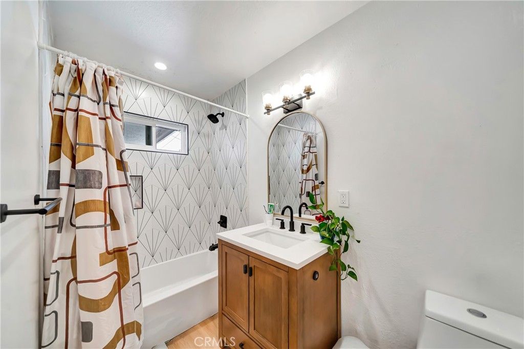 Image 12 of property listing at 38625 Sumac, Palmdale, CA 93550